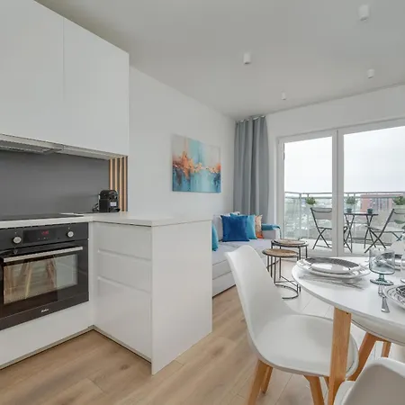 Cozy Przedmiejska By Renters Apartment